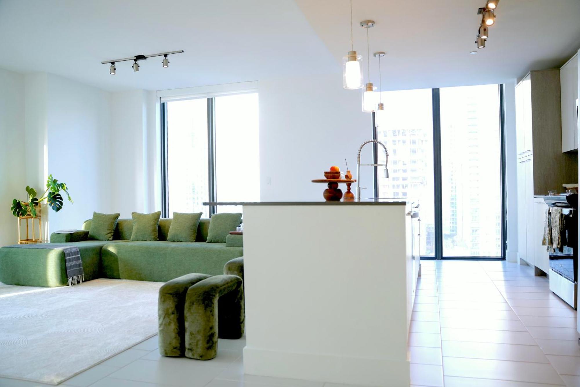 Apartment Artist Minimalist Loft *
